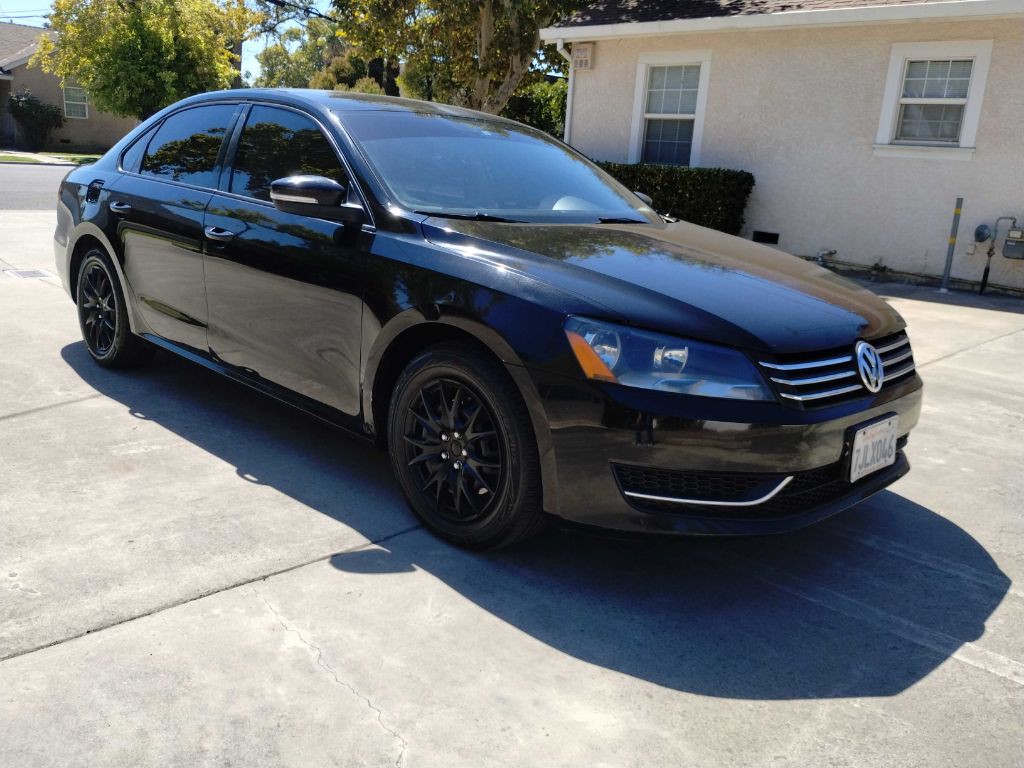 2014 Volkswagen Passat Image 1