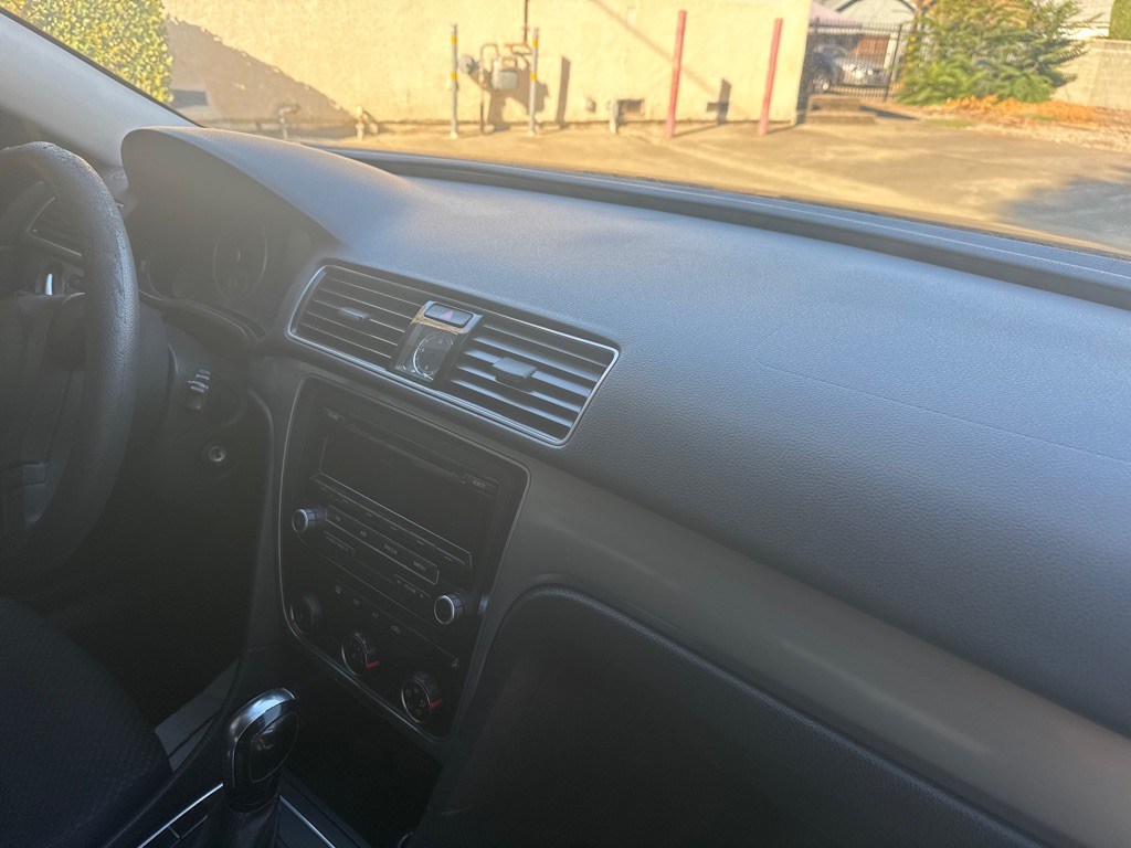 2014 Volkswagen Passat Image 12