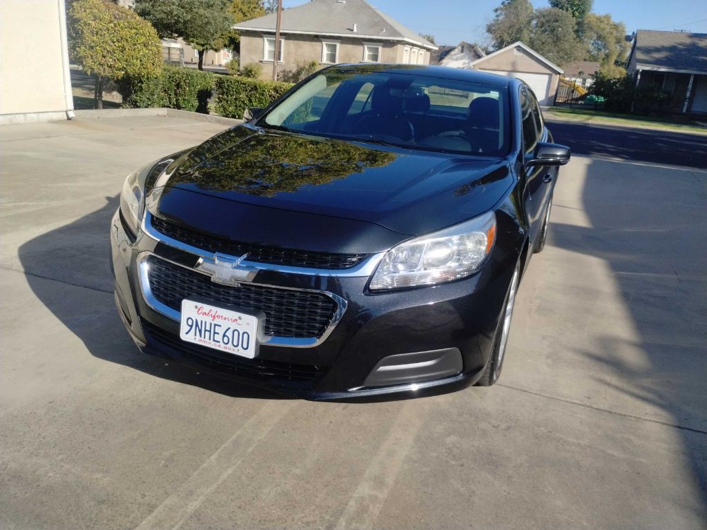 2014 Chevrolet Malibu Image 2