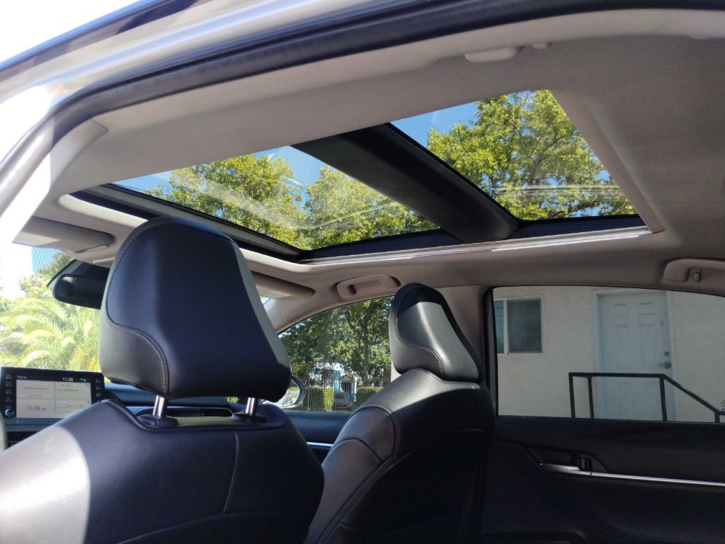 2021 Toyota Camry Image 24
