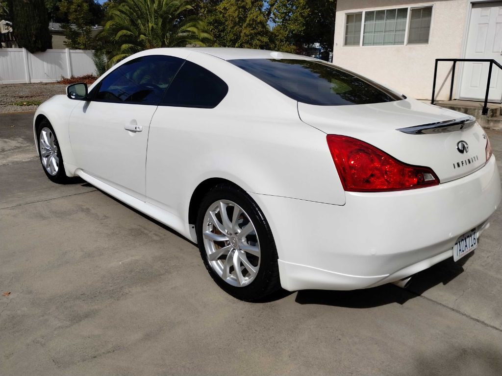 2013 INFINITI G37 Image 9