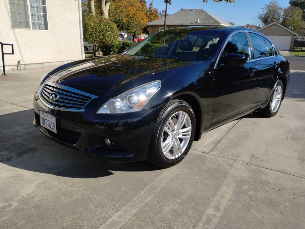 2013 INFINITI G37 Image 2