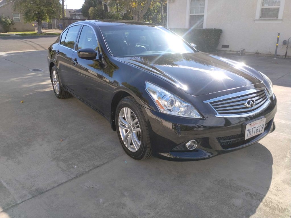 2013 INFINITI G37 Image 4