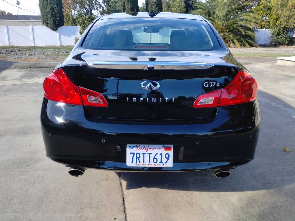 2013 INFINITI G37 Image 8