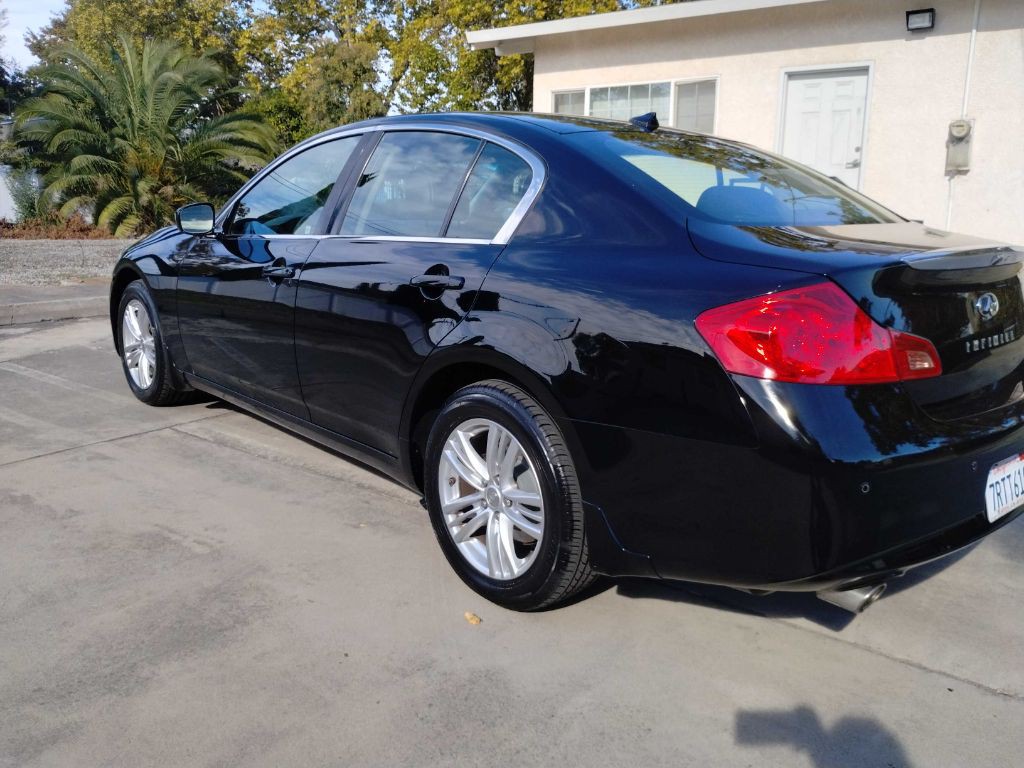 2013 INFINITI G37 Image 9