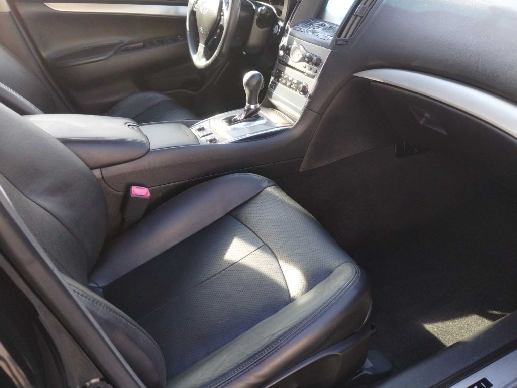 2013 INFINITI G37 Image 14