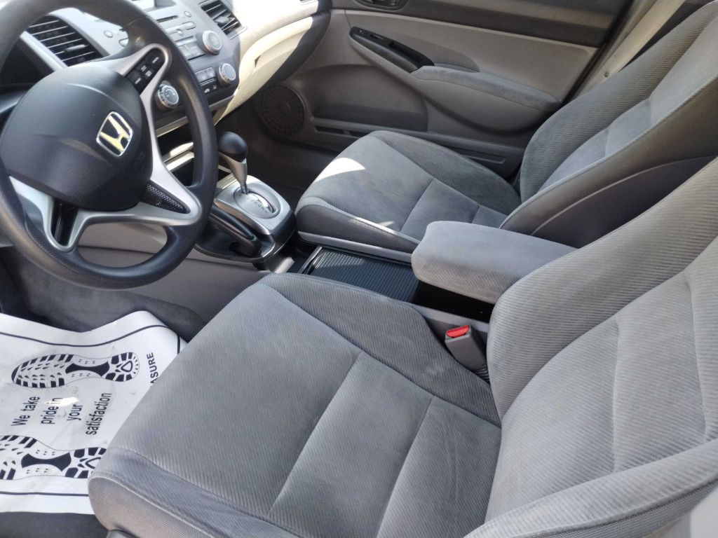 2010 Honda Civic Image 11