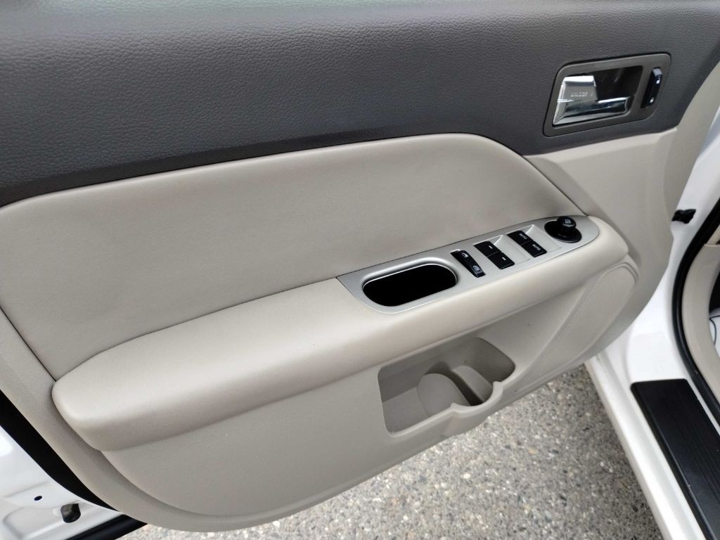 2011 Ford Fusion Image 20