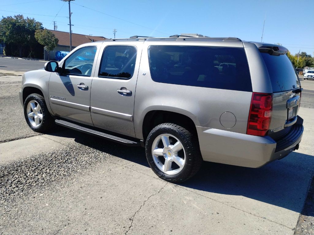 2007 Chevrolet Suburban Image 6