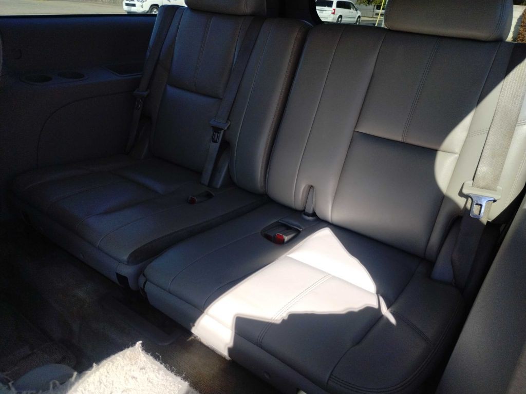 2007 Chevrolet Suburban Image 11