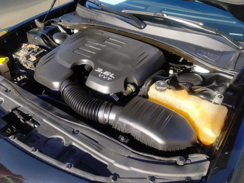 2018 Chrysler 300 Image 27