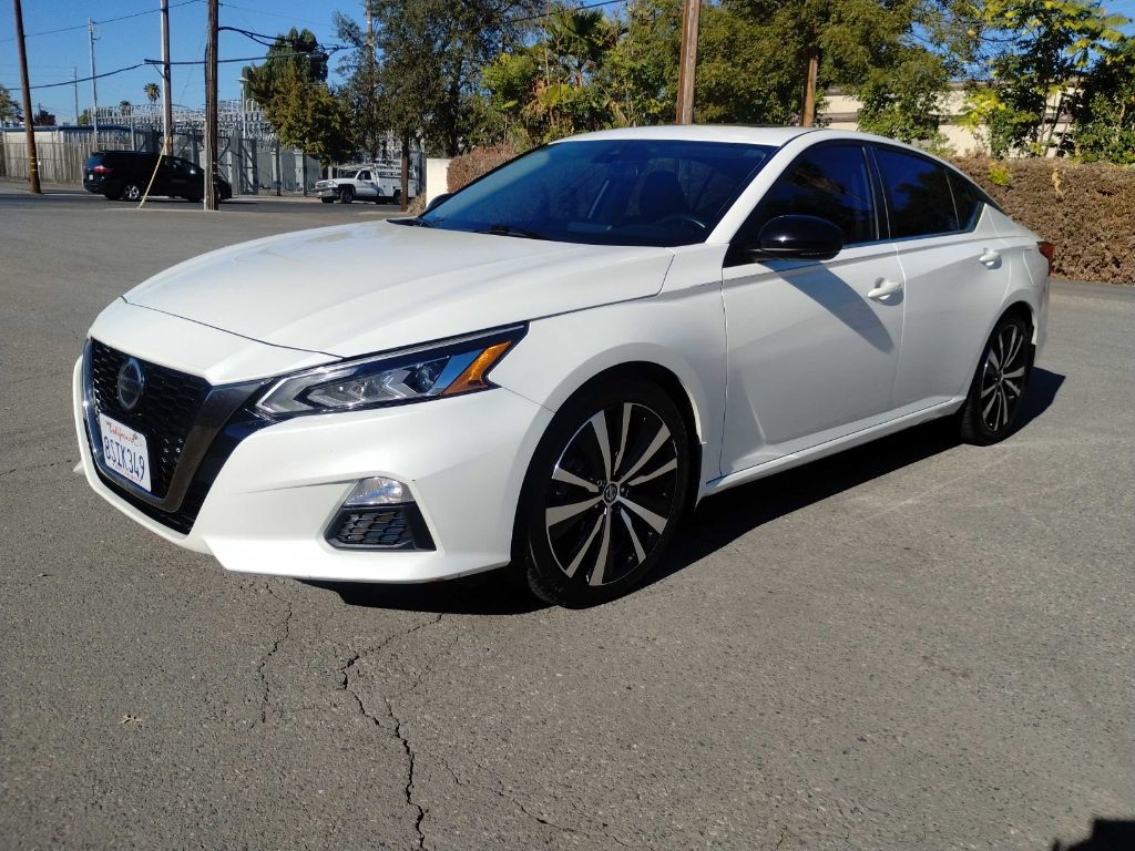 2020 Nissan Altima Image 2