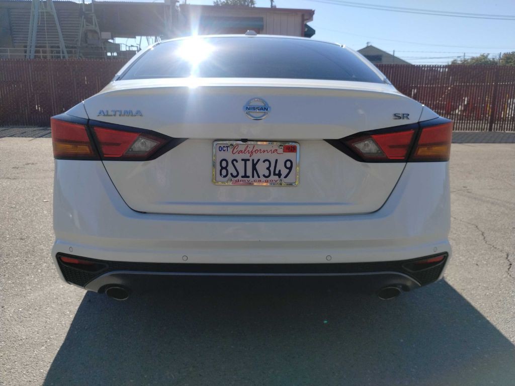 2020 Nissan Altima Image 8
