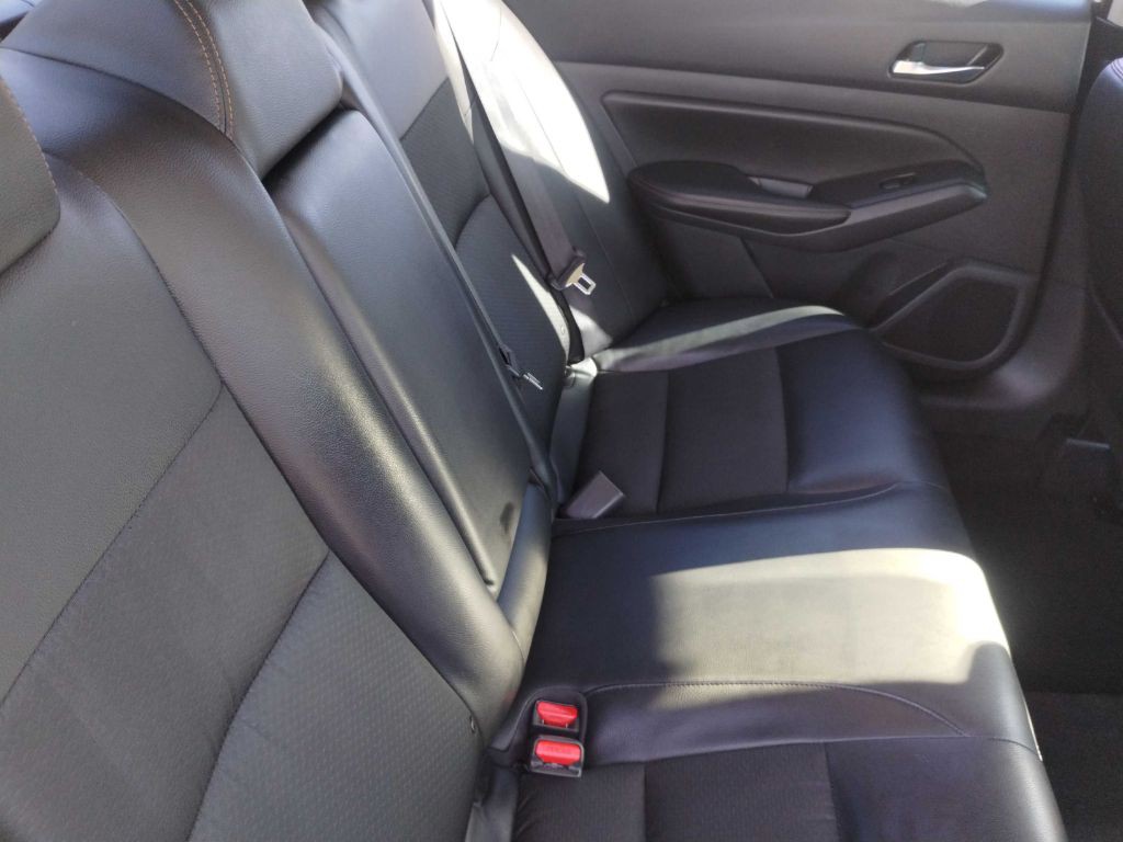 2020 Nissan Altima Image 12