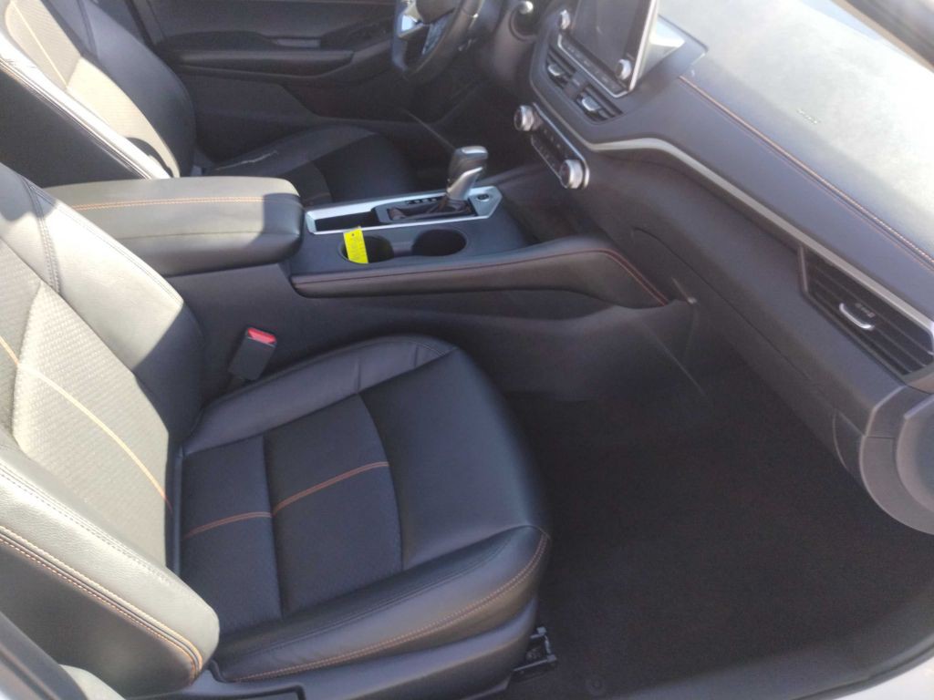 2020 Nissan Altima Image 15