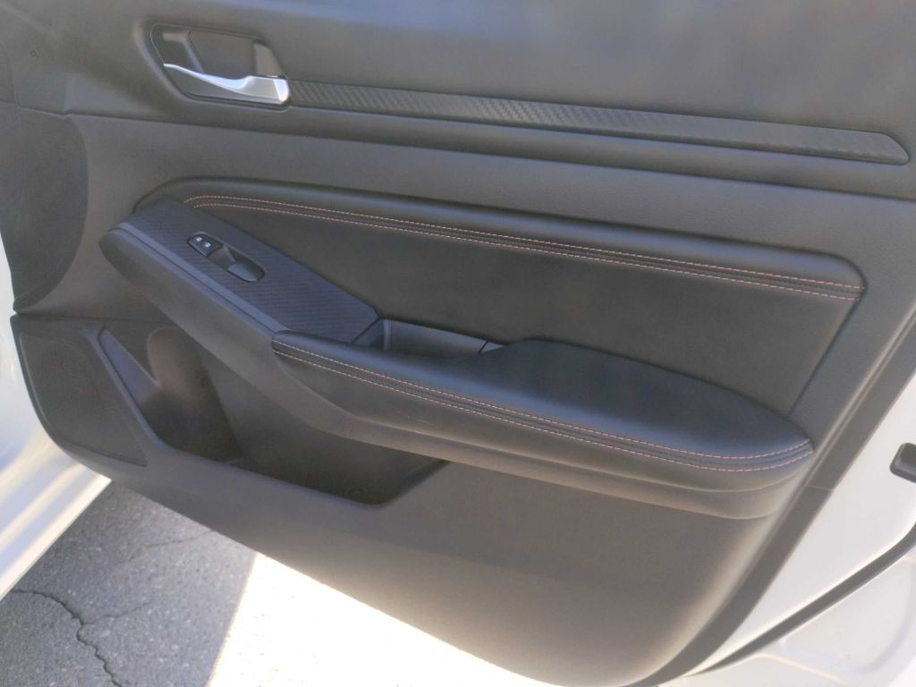 2020 Nissan Altima Image 18