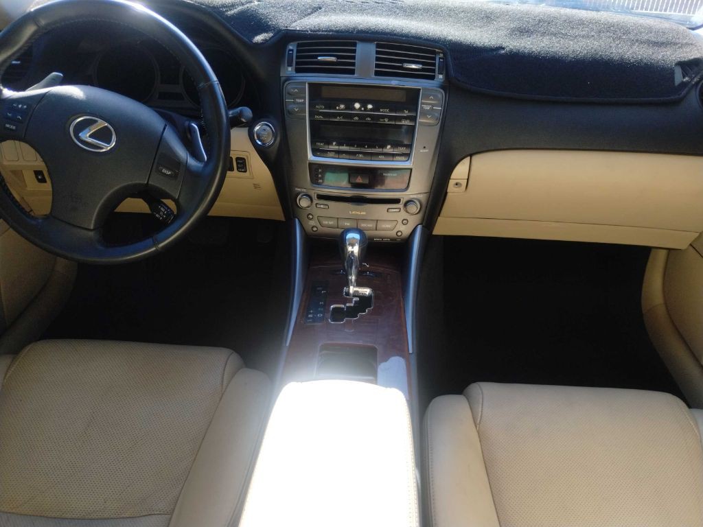 2008 Lexus IS Image 11