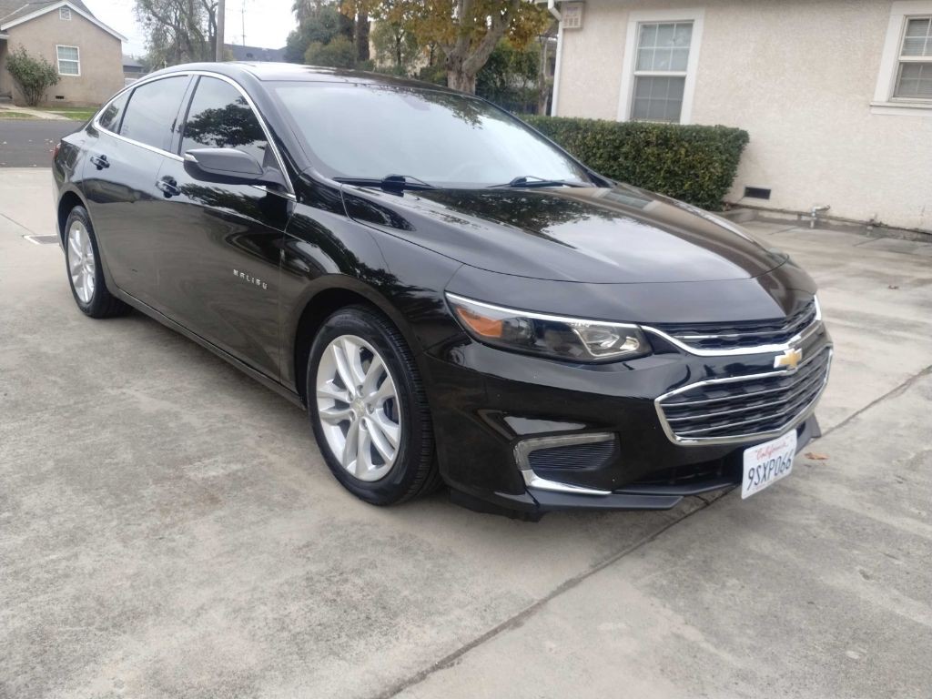 2018 Chevrolet Malibu Image 1