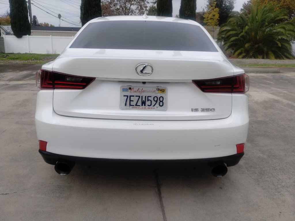 2014 Lexus IS Image 9