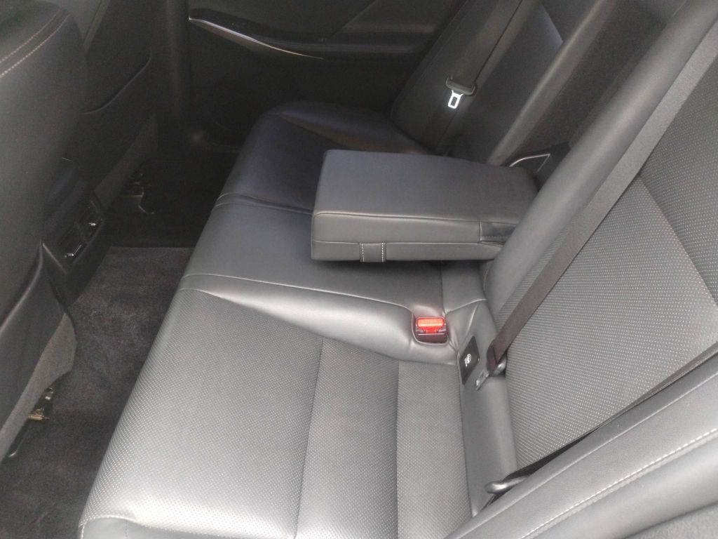 2014 Lexus IS Image 26