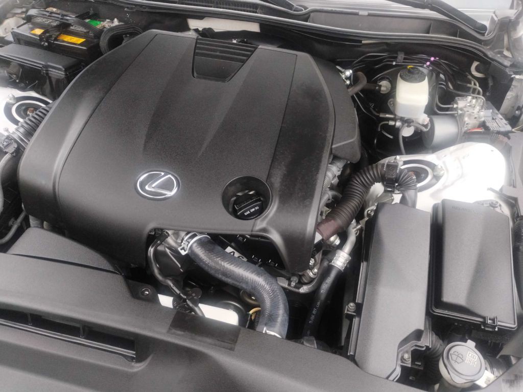 2014 Lexus IS Image 38