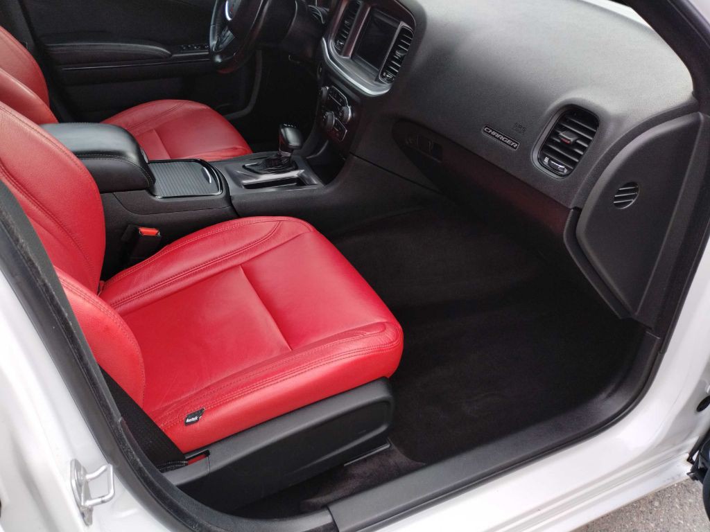 2019 Dodge Charger Image 18