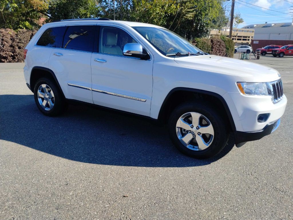 2011 Jeep Grand Cherokee Image 6