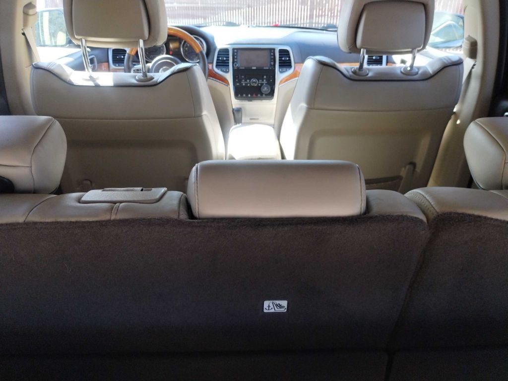 2011 Jeep Grand Cherokee Image 13