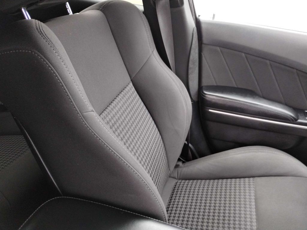 2019 Dodge Charger Image 17