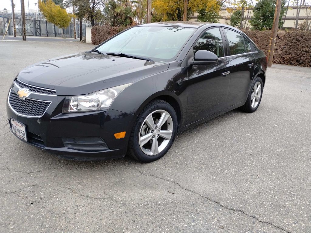 2013 Chevrolet Cruze Image 1