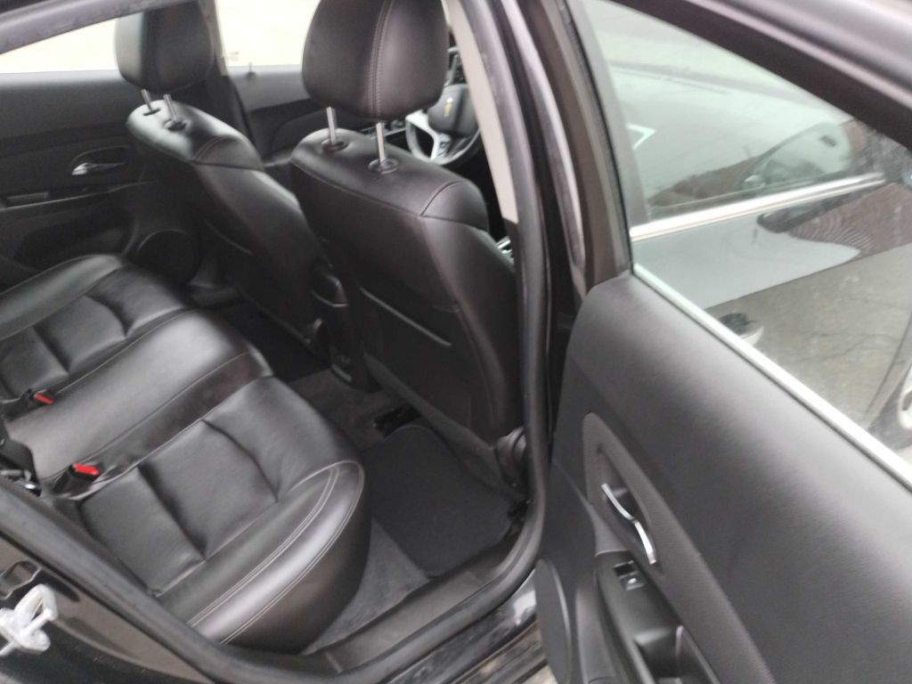 2013 Chevrolet Cruze Image 10