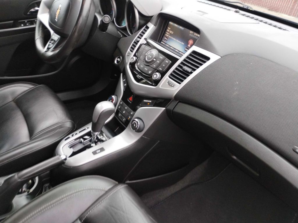 2013 Chevrolet Cruze Image 11