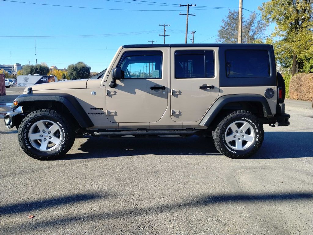 2016 Jeep Wrangler Unlimited Image 2