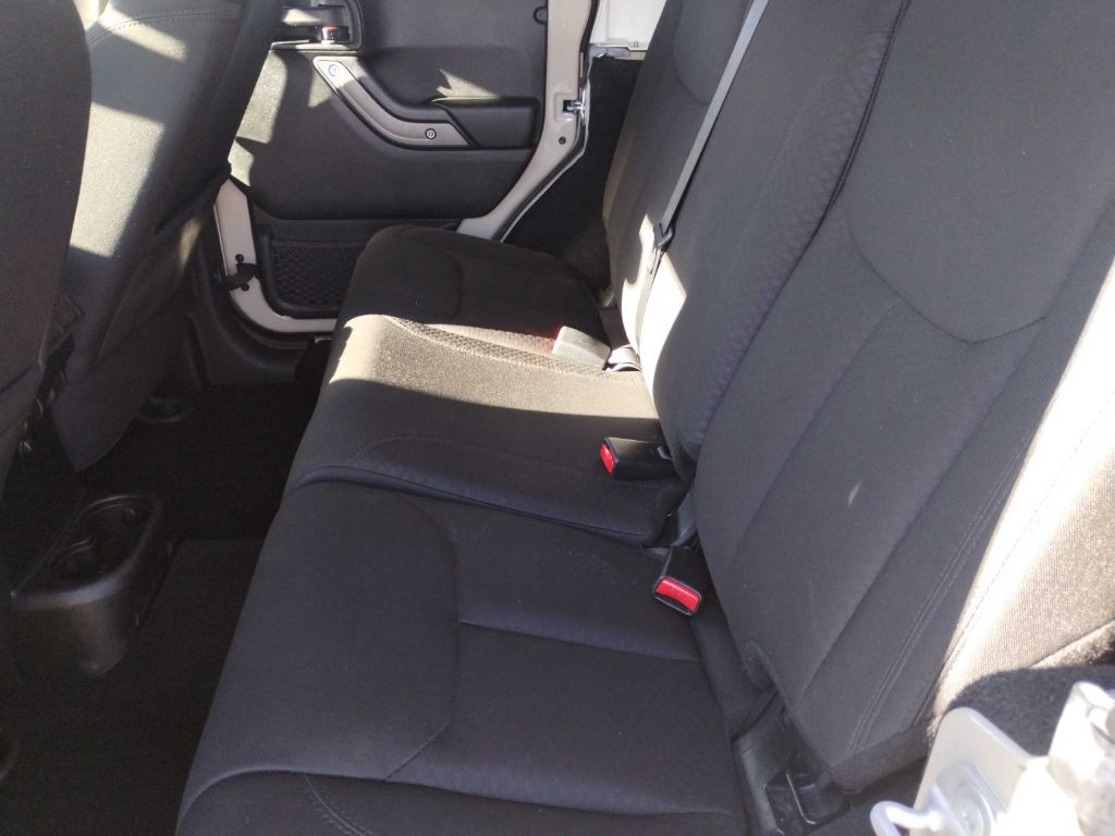 2016 Jeep Wrangler Unlimited Image 13