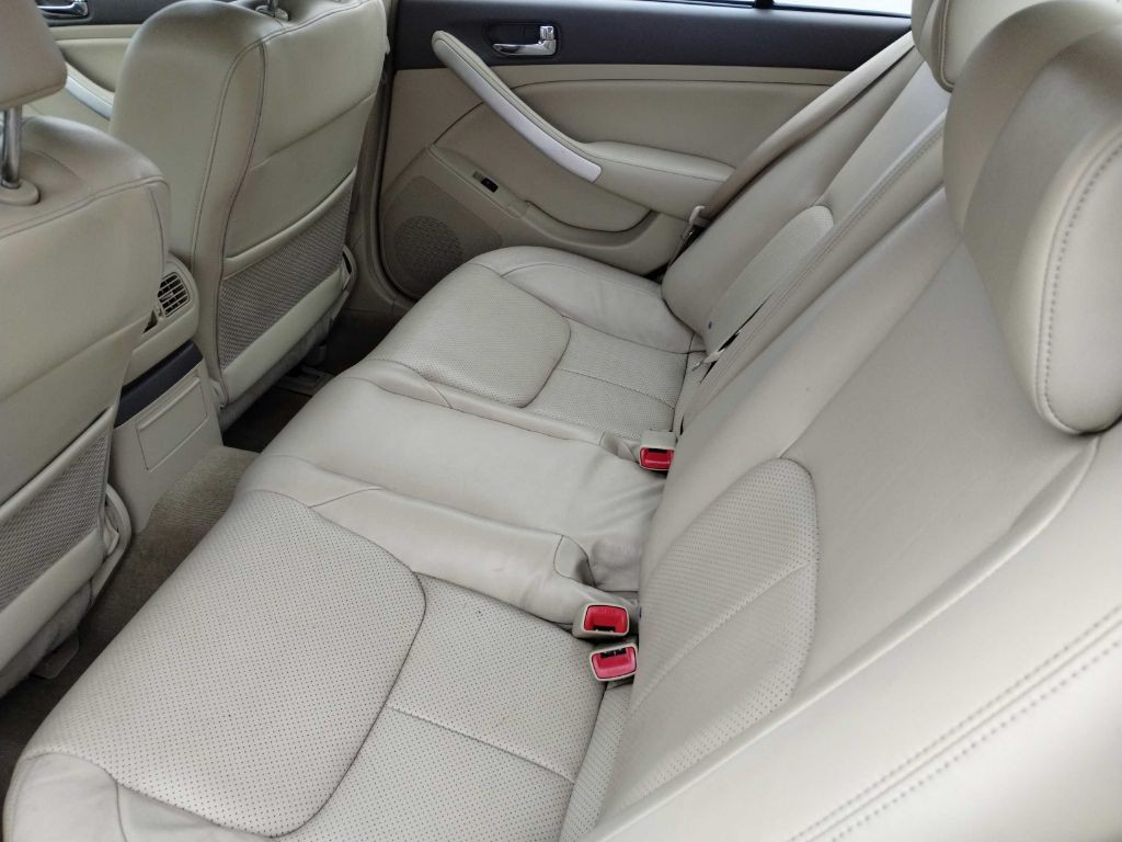 2006 INFINITI G35 Image 13