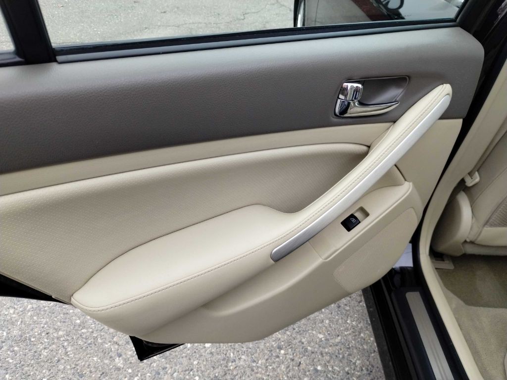 2006 INFINITI G35 Image 16