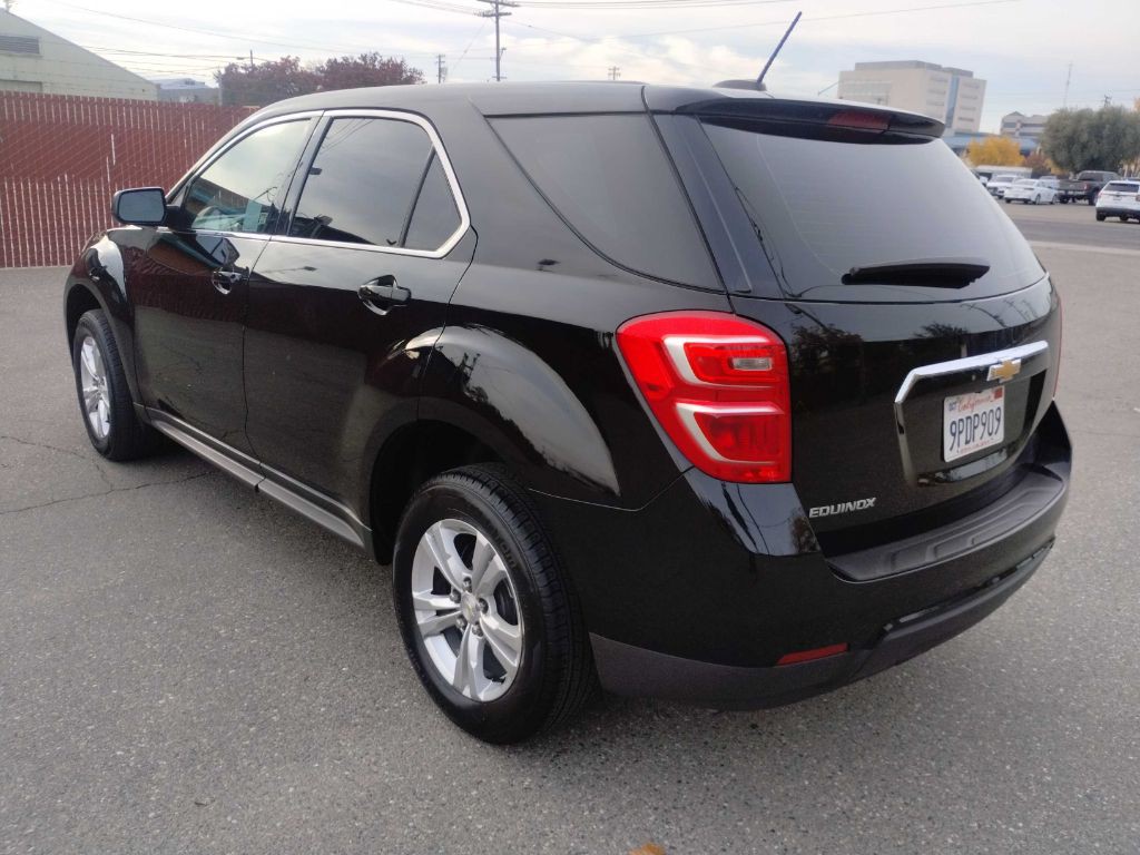 2017 Chevrolet Equinox Image 11