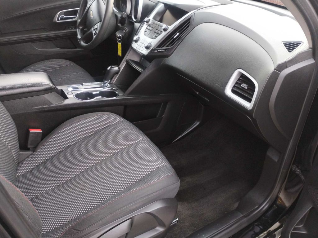 2017 Chevrolet Equinox Image 18