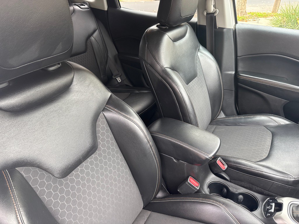 2018 Jeep Compass Image 9