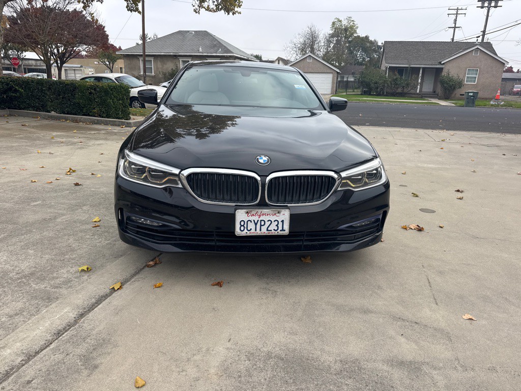 2017 BMW 5 Series Image 2