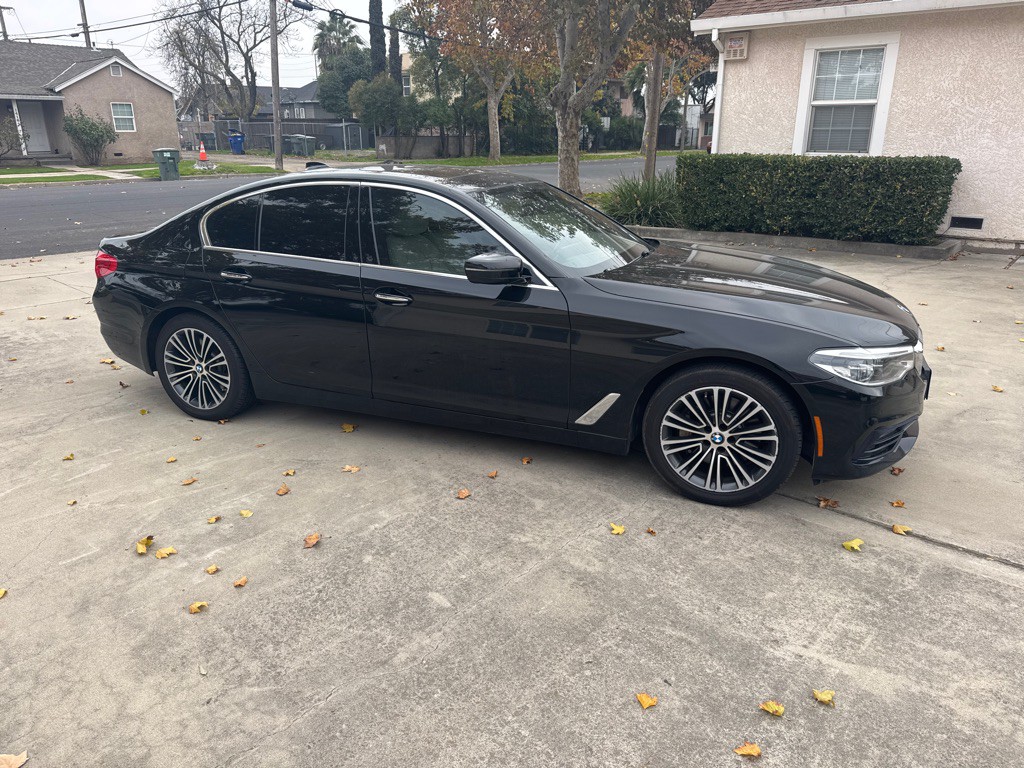 2017 BMW 5 Series Image 3