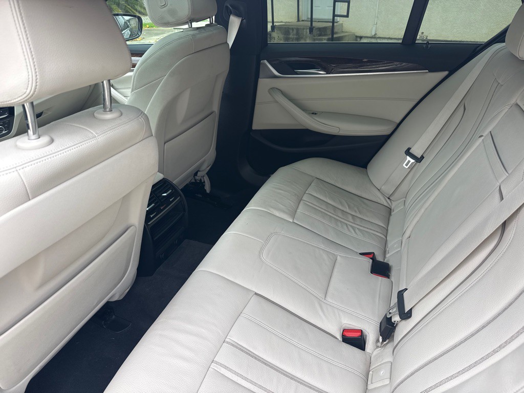 2017 BMW 5 Series Image 7