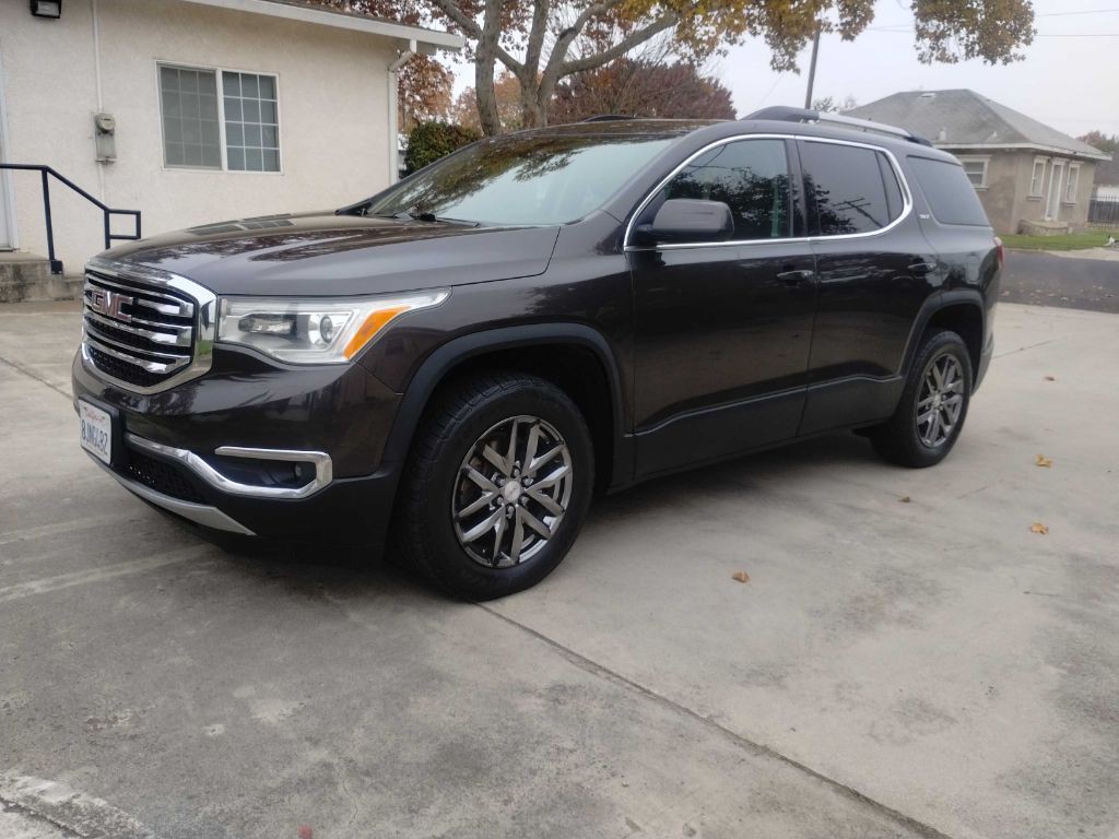 2017 GMC Acadia Image 2