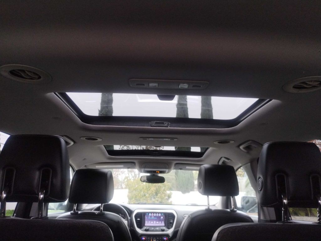 2017 GMC Acadia Image 12