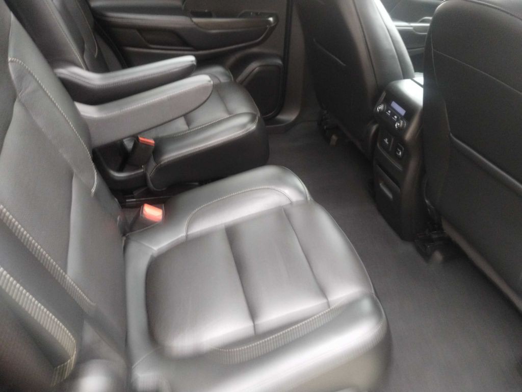 2017 GMC Acadia Image 11