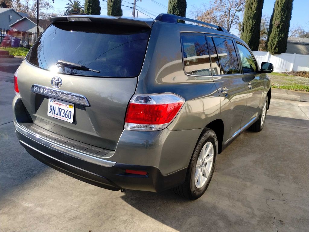 2013 Toyota Highlander Image 6