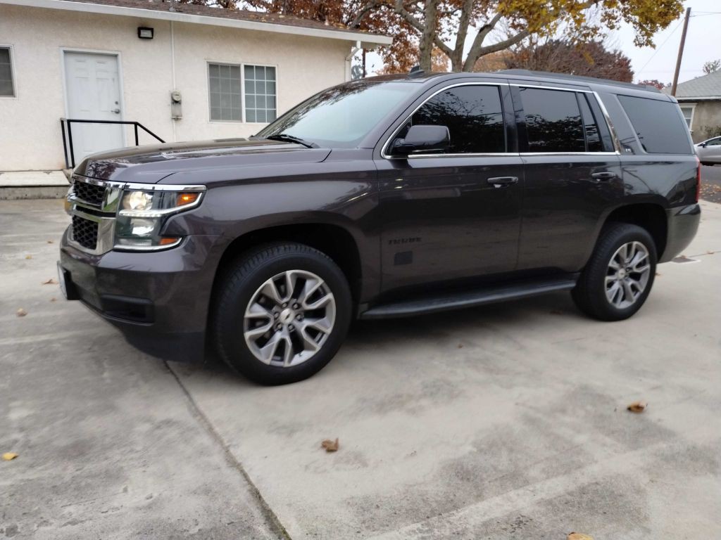 2015 Chevrolet Tahoe Image 2