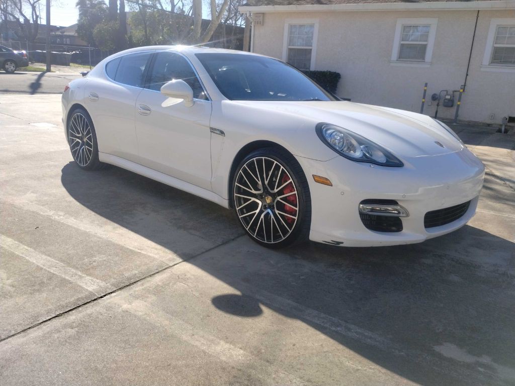 2010 Porsche Panamera Image 8