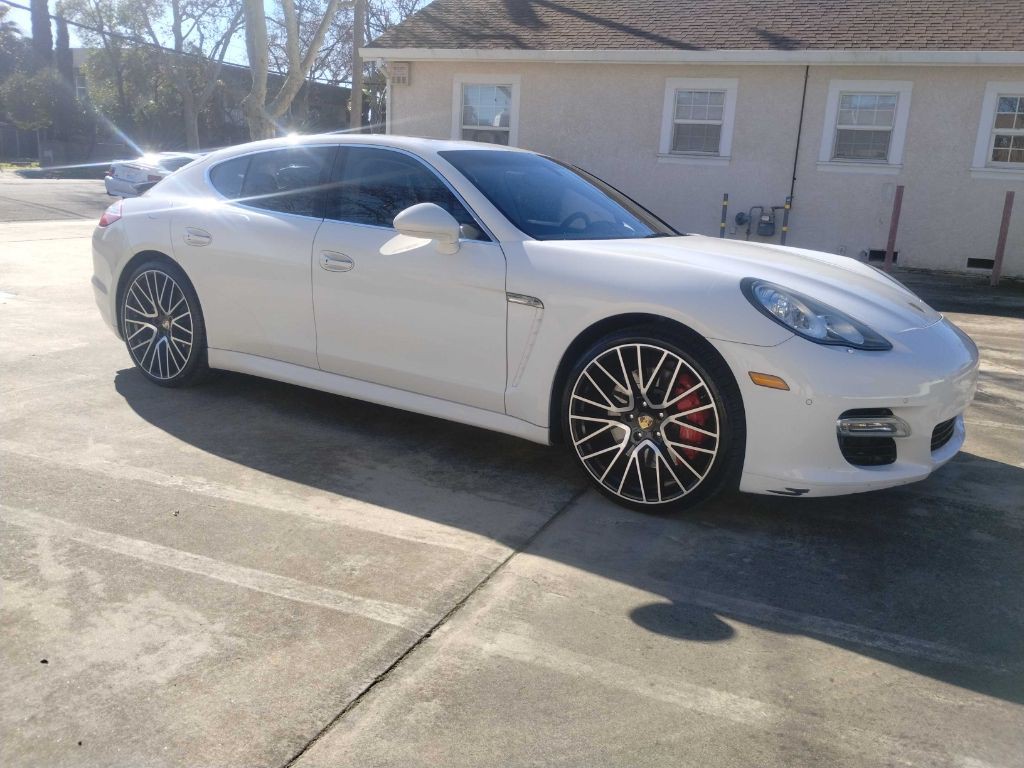2010 Porsche Panamera Image 9