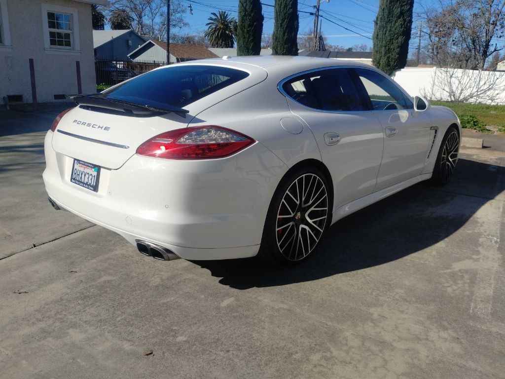 2010 Porsche Panamera Image 11